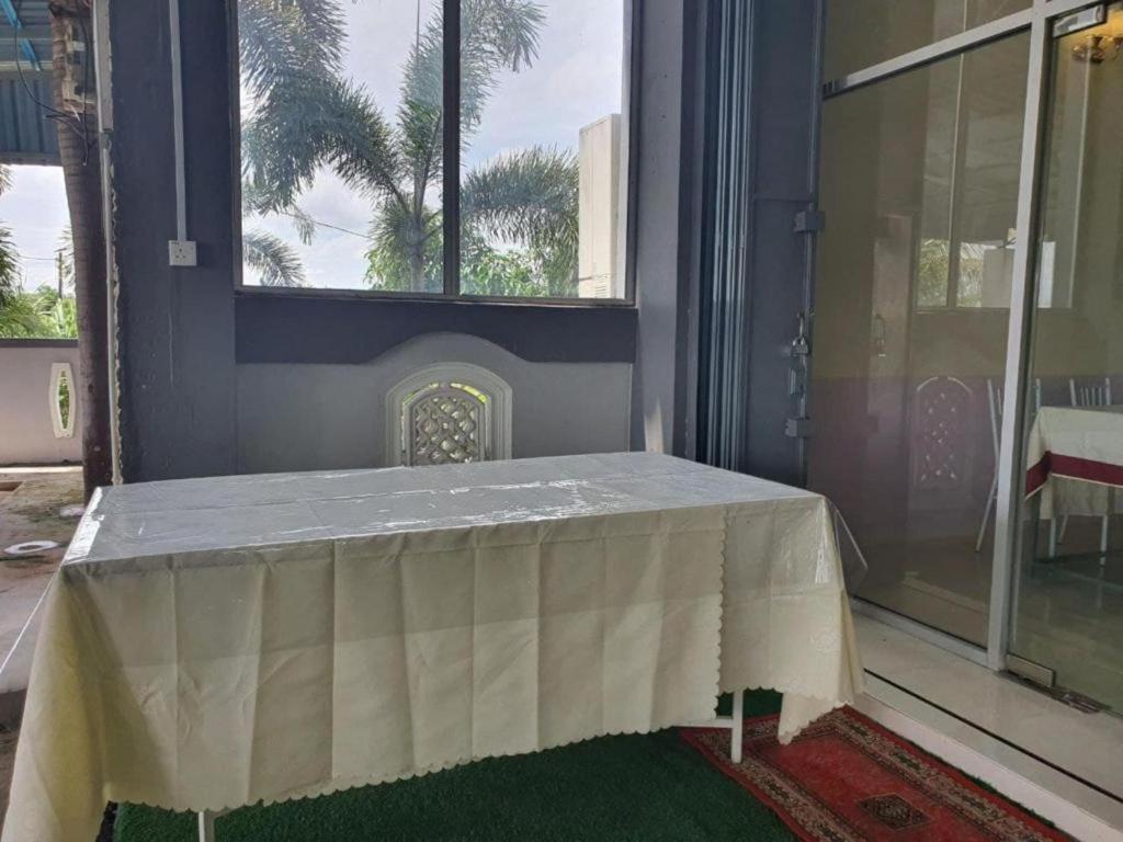 Oyo 90404 Hotel Z Dirgahayu 313 Pasir Mas Buitenkant foto