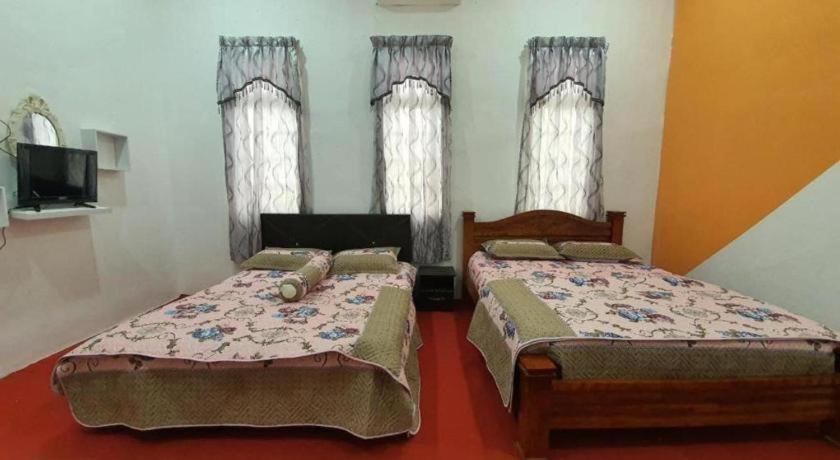Oyo 90404 Hotel Z Dirgahayu 313 Pasir Mas Buitenkant foto